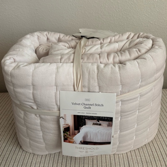 NWT King Channel Stitch Velvet Quilt Cream - Threshold - Picture 5 of 5